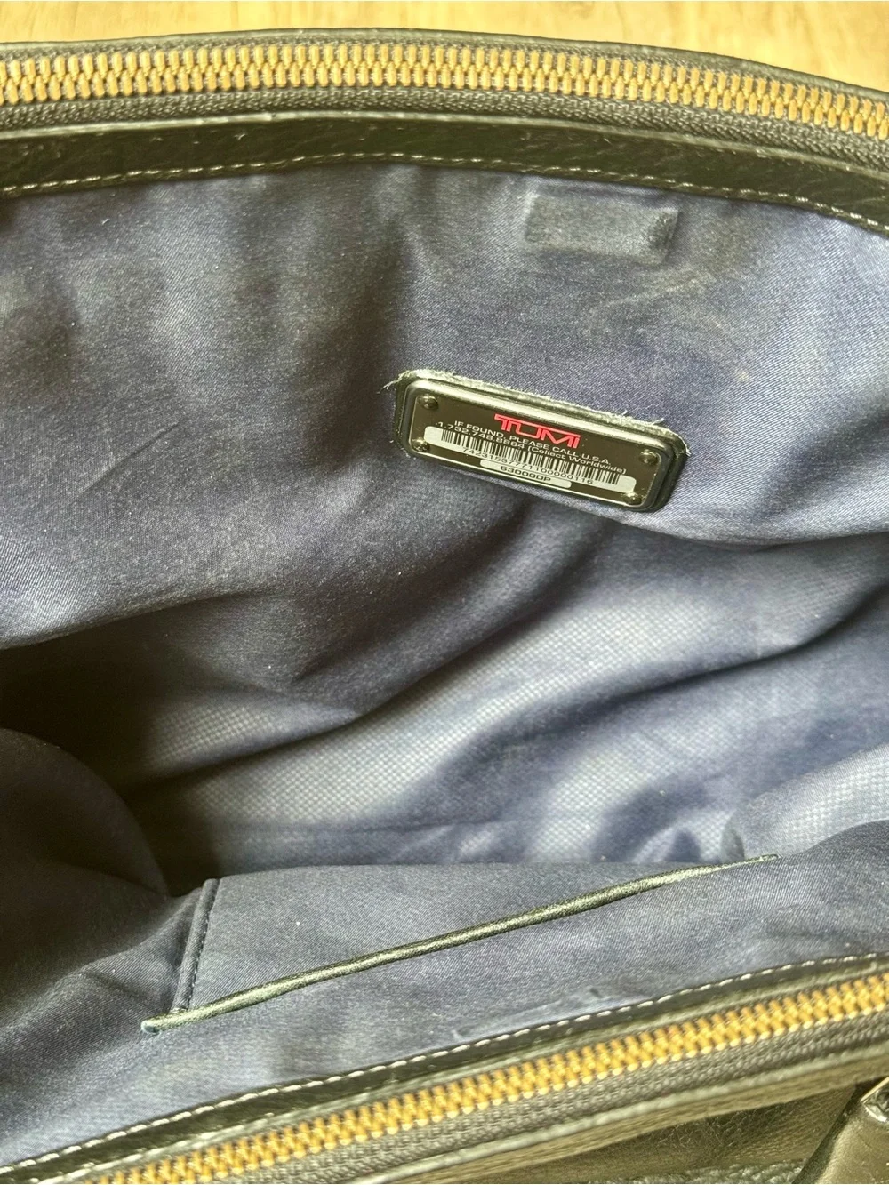TUMI Black Pebbled Leather Briefcase Laptop Bag Business Messenger Carryall